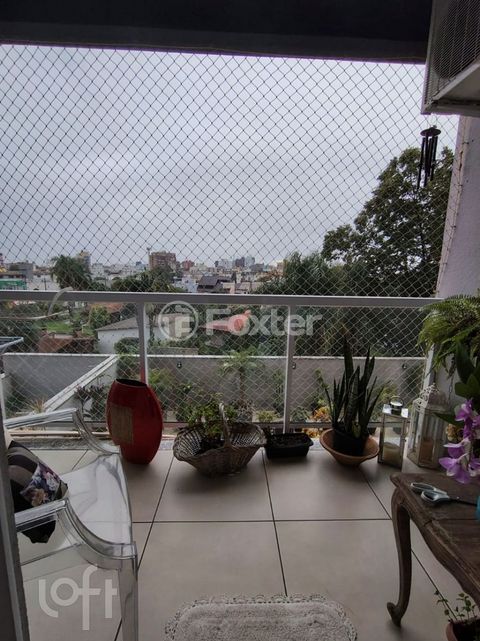 Image 10 - 874286