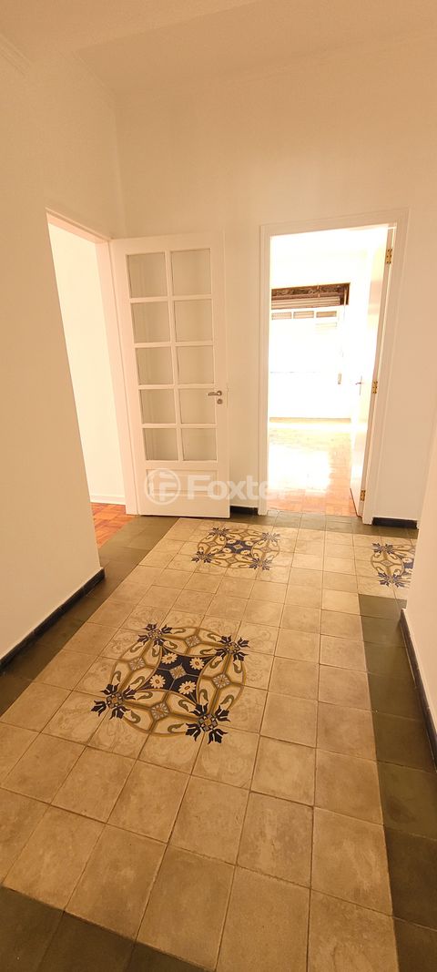 Image 8 - 874293