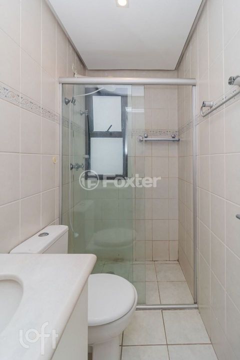 Image 17 - 874302