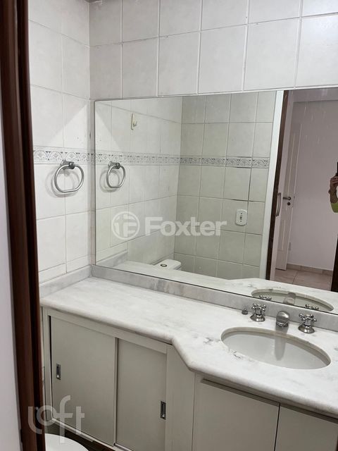 Image 8 - 874302