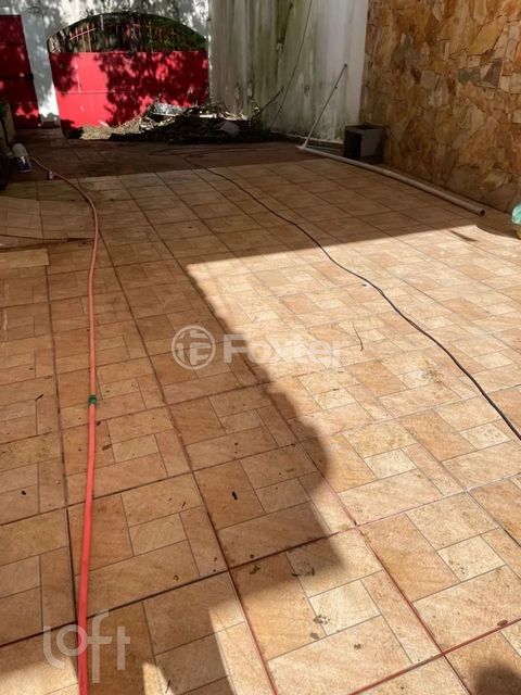Image 5 - 874310