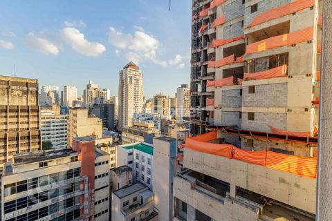 Image 15 - 874313