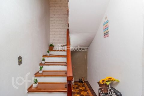 Image 7 - 874336