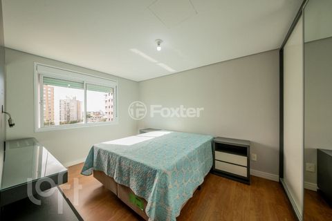 Image 7 - 874339