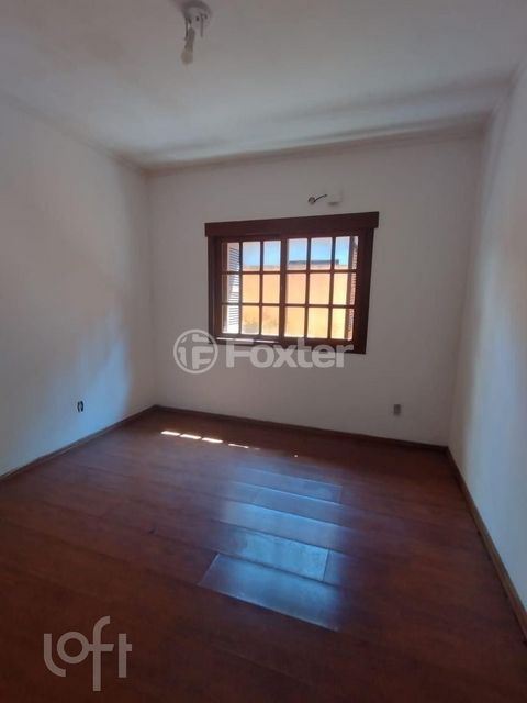 Image 7 - 874372