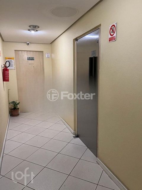 Image 1 - 874396