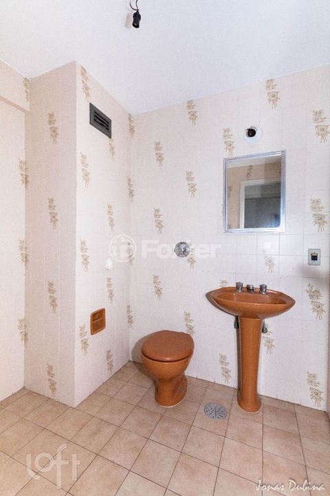 Image 7 - 874396