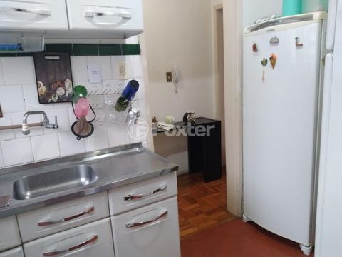 Image 19 - 874405