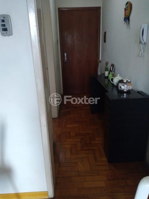 Image 6 - 874405