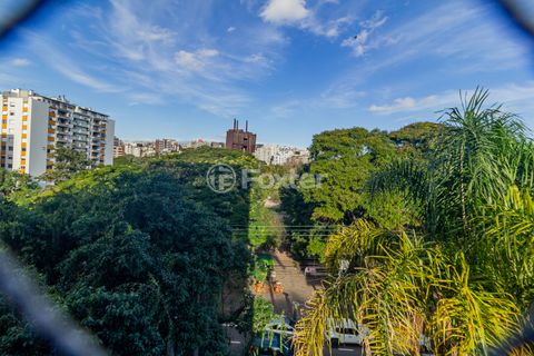 Image 15 - 874414