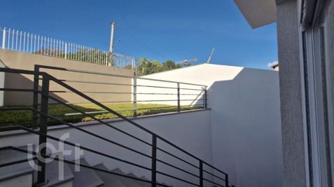 Image 9 - 874428