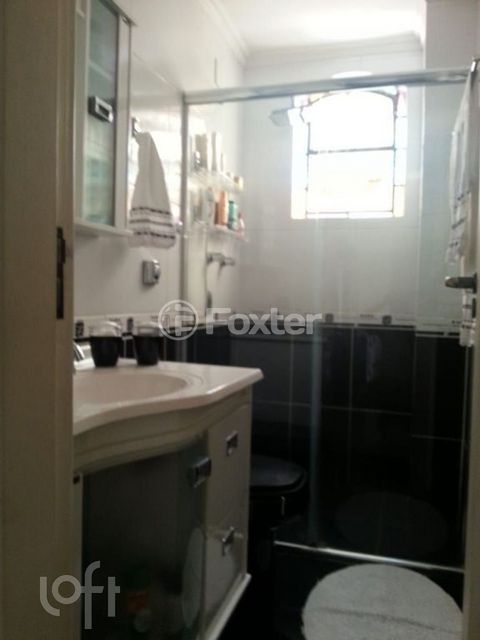 Image 8 - 874430