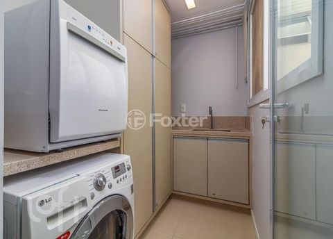 Image 7 - 874432