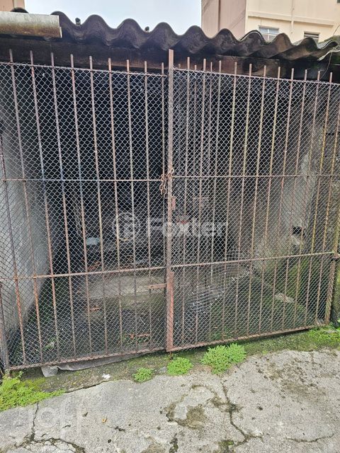 Image 7 - 874433