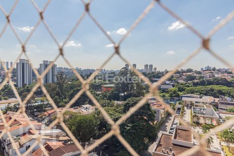 Image 18 - 874437