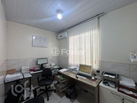 Image 6 - 874442