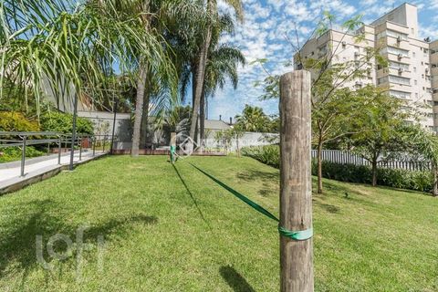 Image 4 - 874447