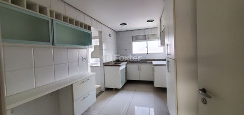 Image 4 - 874469
