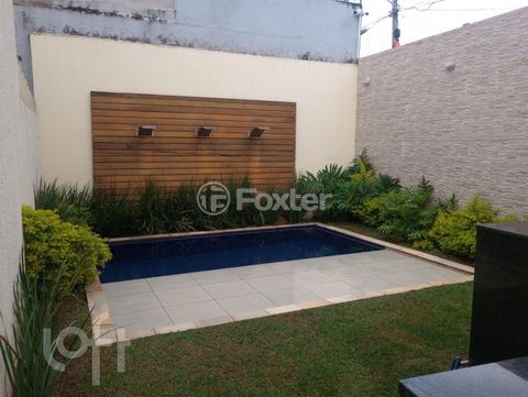Image 7 - 874489
