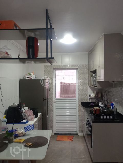 Image 4 - 874489
