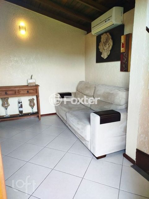 Image 7 - 874498