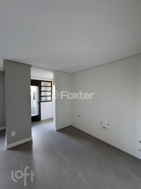 Image 4 - 874539