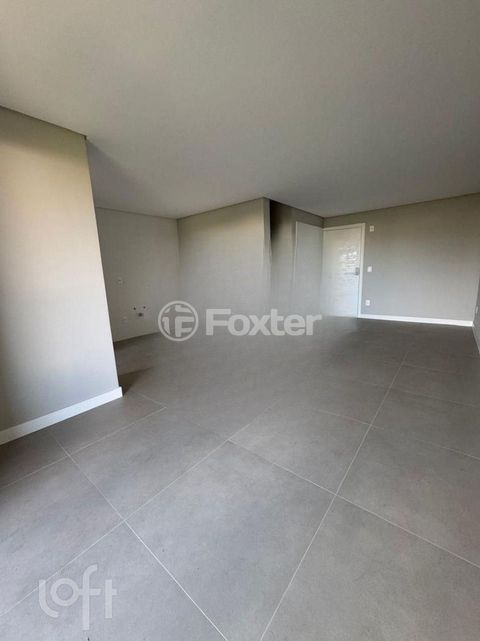 Image 3 - 874539