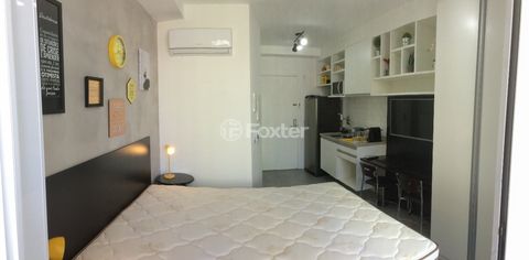 Image 8 - 874540