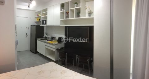 Image 9 - 874540