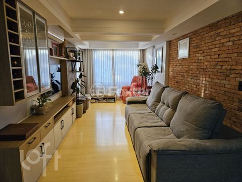 Image 4 - 874554