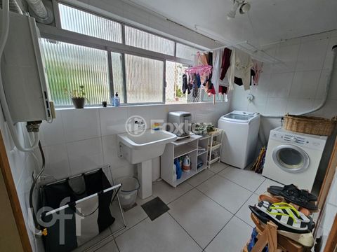 Image 9 - 874554