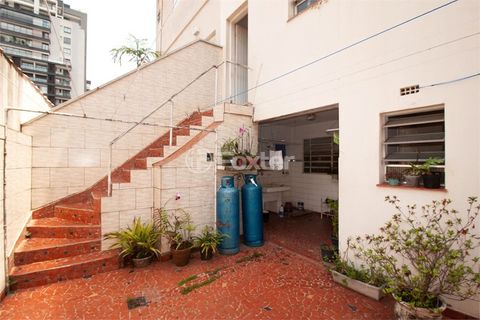 Image 4 - 874557