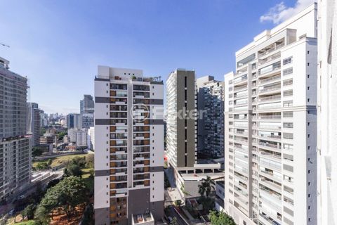 Image 7 - 874602