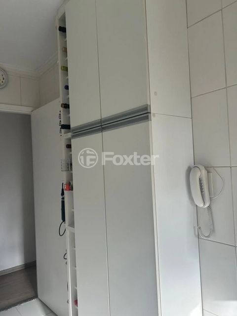 Image 7 - 874603
