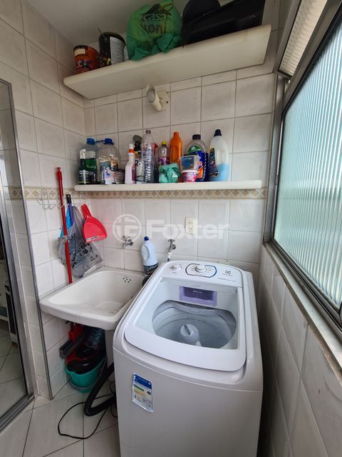 Image 8 - 874609