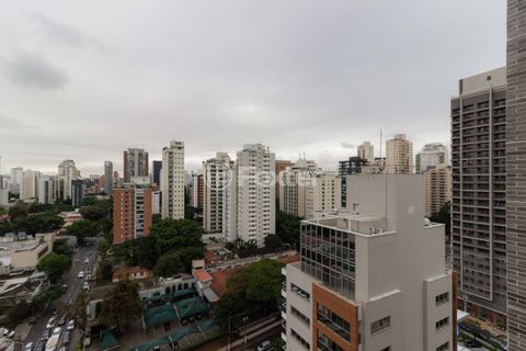 Image 15 - 874636