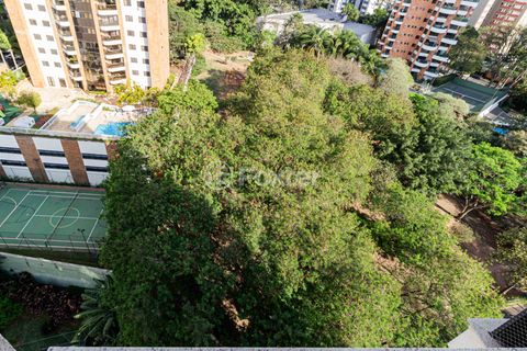 Image 10 - 874648