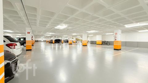 Image 11 - 874651
