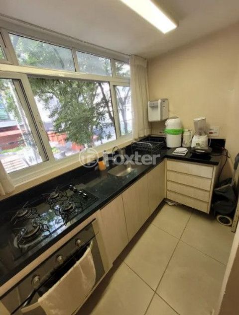 Image 9 - 874656