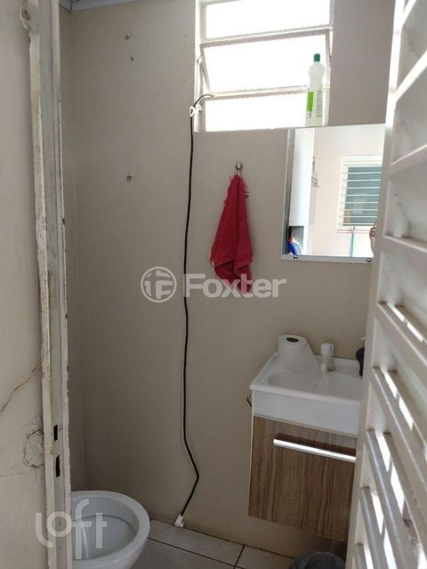 Image 9 - 874668