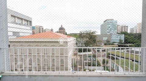 Image 5 - 874700
