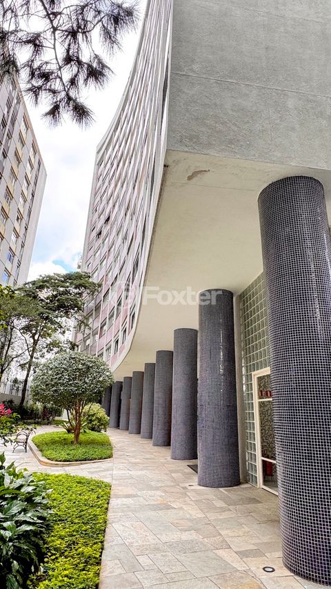 Image 11 - 874743