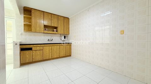 Image 9 - 874744