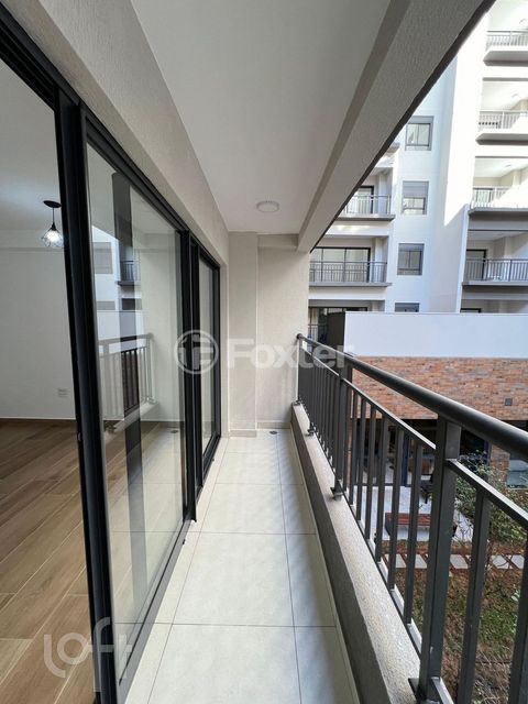 Image 6 - 874767