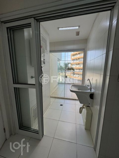 Image 8 - 874783