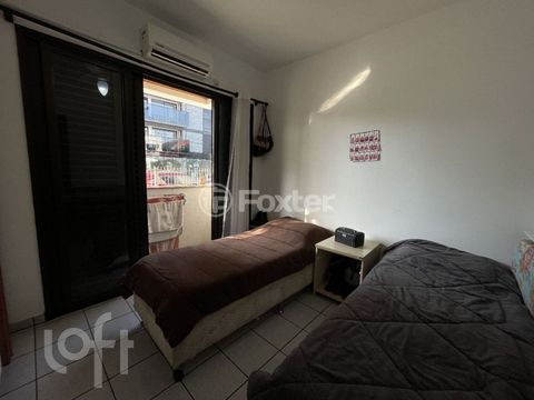 Image 7 - 874798