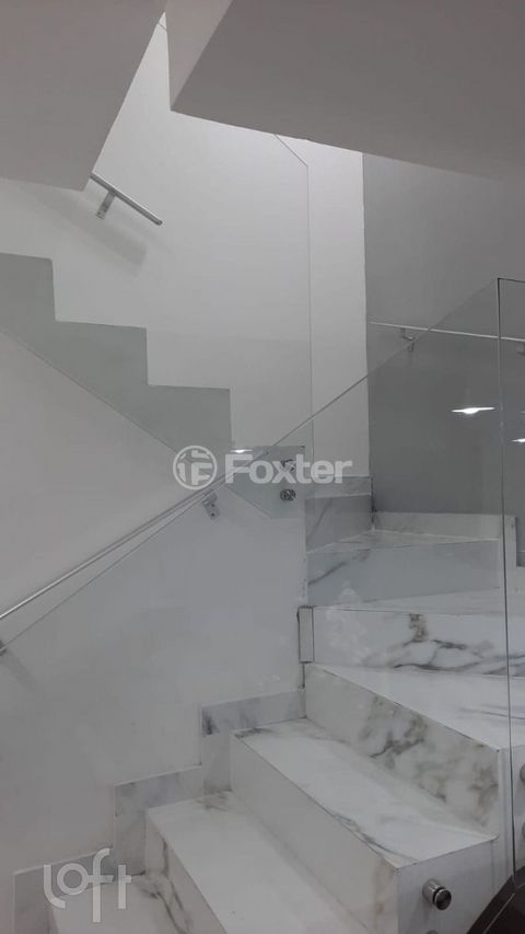 Image 3 - 874803
