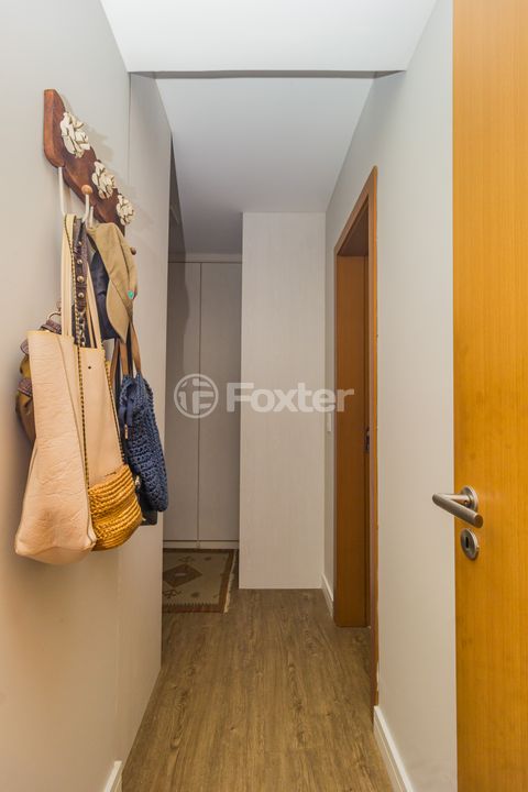 Image 9 - 874850