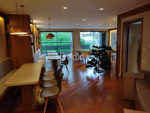 Image 8 - 874877