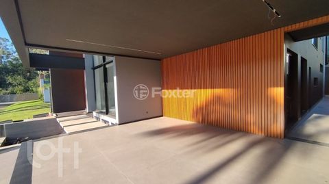 Image 4 - 874950